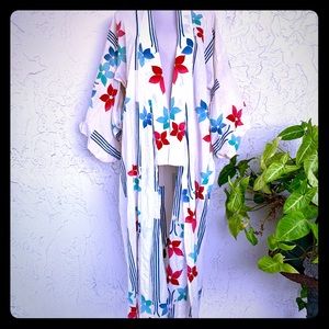 VINTAGE Japanese Kimono Robe w/Stripes & Flowers
